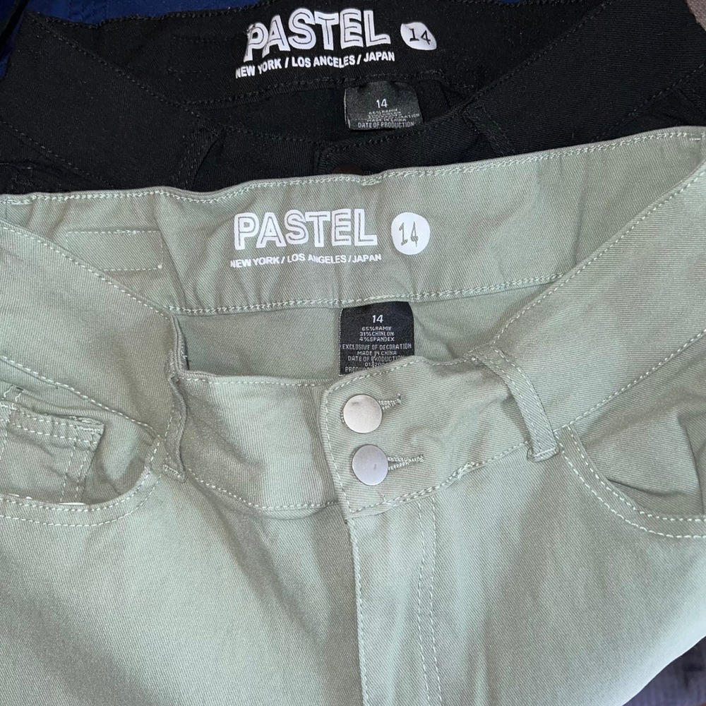 Bundle 2 Pastel Womens High Waisted Shorts Black/Sage Green/ Size 14 Ramie Blend